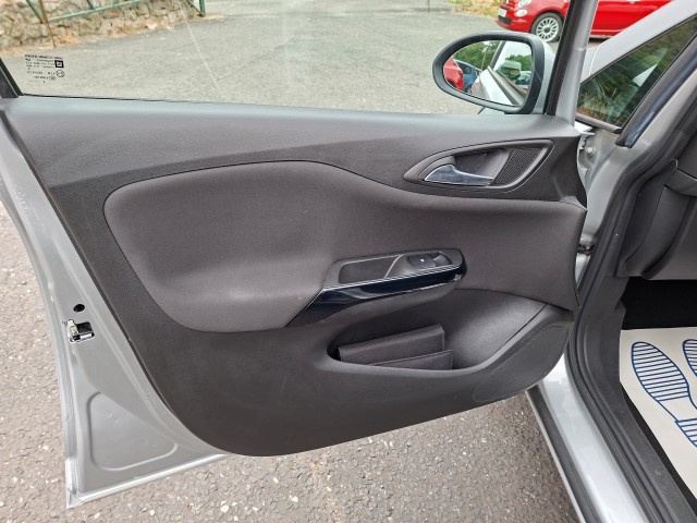 2015 Vauxhall Corsa thumbnail 13